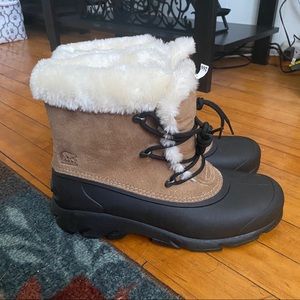 nwt sorel snow angel boot